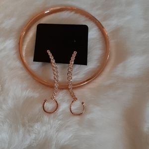 Bracelet and earrings